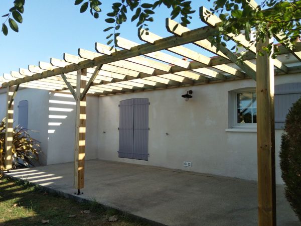 pergola-bois-installation-creation-pose-menuiserie-exterieure-menuiserie-marionneau-vallet-loroux-bottereau-nantes-cholet-2025-19391BB0A-77B6-0575-D100-D48BA224880D.jpg
