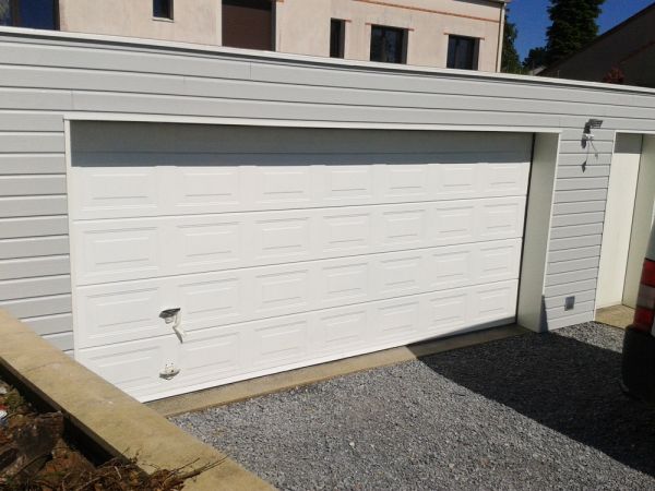installation-pose-portes-garage-menuiserie-marionneau-vallet-44-131E0A1E4D-7E70-7855-577C-4BBFAE864F0E.jpg